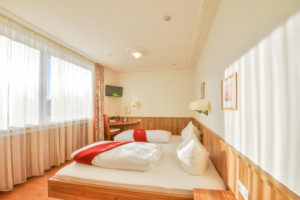Hotel Drei Loewen Dachau Oda fotoğraf