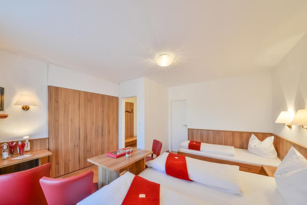 Hotel Drei Loewen Dachau Oda fotoğraf