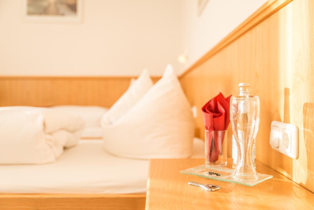Hotel Drei Loewen Dachau Oda fotoğraf
