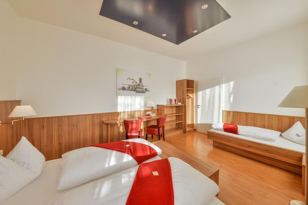 Hotel Drei Loewen Dachau Oda fotoğraf